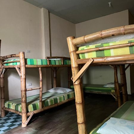 Sharky Hostel Oslob Eksteriør billede