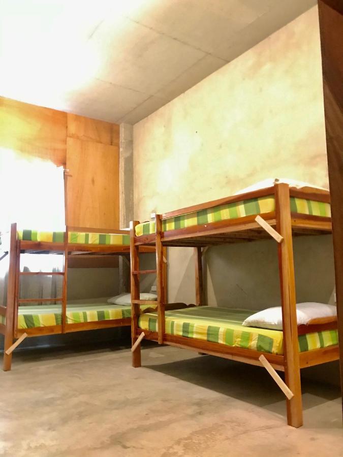 Sharky Hostel Oslob Eksteriør billede