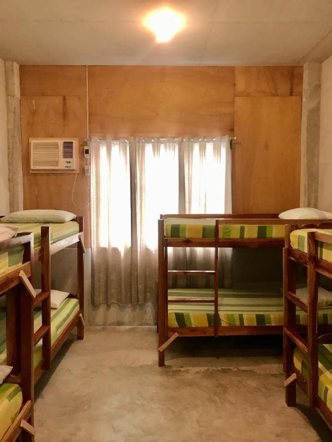Sharky Hostel Oslob Eksteriør billede